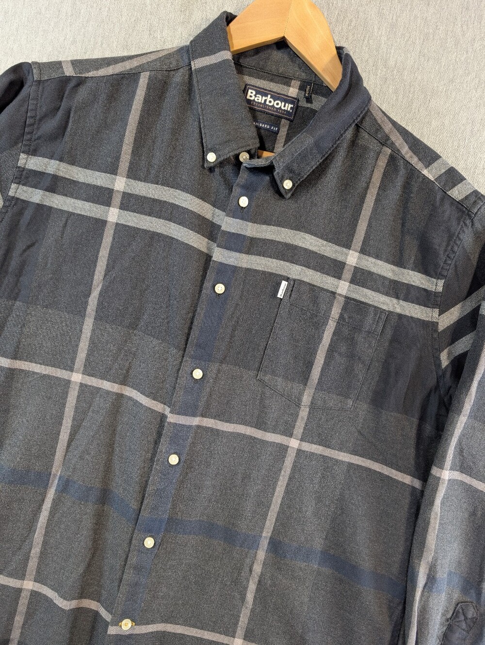 Barbour Dunoon Tartan Plaid Shirt Men's Large Tailored Fit Button Down Graphite